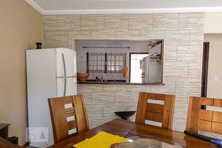 Casa de condomínio à venda com 180m², 4 quartos e 4 vagasCozinha