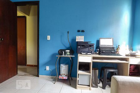 Casa de condomínio à venda com 180m², 4 quartos e 4 vagasQuarto 1