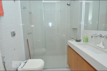 Apartamento à venda com 203m², 3 quartos e 1 vagaBanheiro da Suíte 1