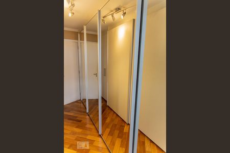 Apartamento à venda com 167m², 3 quartos e 2 vagasArmário