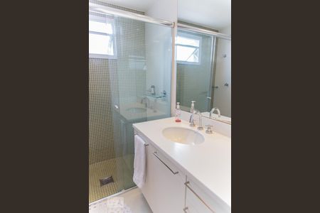 Apartamento à venda com 167m², 3 quartos e 2 vagasBanheiro da Suíte 2