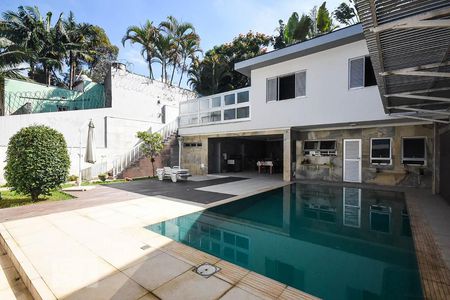Casa à venda com 670m², 4 quartos e 6 vagasÁrea externa