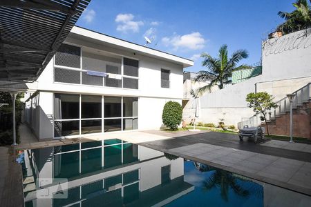 Casa à venda com 670m², 4 quartos e 6 vagasÁrea externa