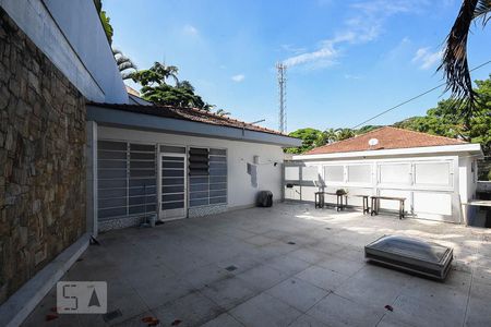 Casa à venda com 670m², 4 quartos e 6 vagasÁrea de serviço