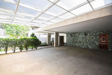 Casa à venda com 670m², 4 quartos e 6 vagasGaragem