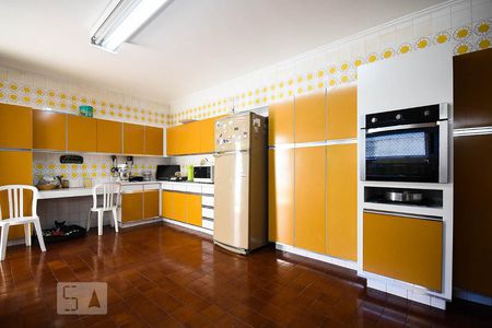 Casa à venda com 670m², 4 quartos e 6 vagasCozinha