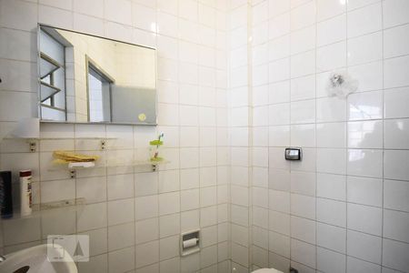 Casa à venda com 670m², 4 quartos e 6 vagasBanheiro de Serviço