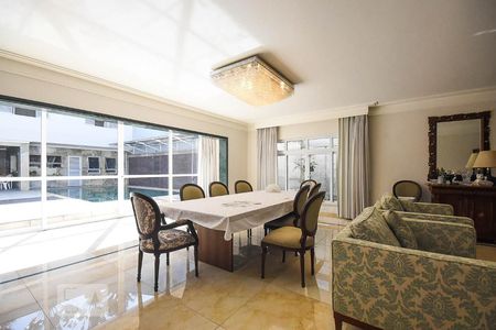 Sala de jantar de casa à venda com 4 quartos, 670m² em Butantã, São Paulo