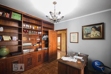 Escritório de casa à venda com 4 quartos, 670m² em Butantã, São Paulo