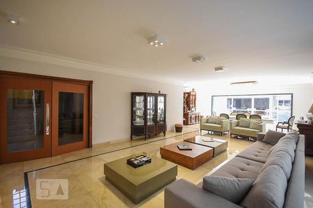 Sala de casa à venda com 4 quartos, 670m² em Butantã, São Paulo