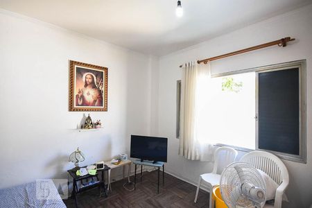 Casa à venda com 670m², 4 quartos e 6 vagasQuarto de serviço 1