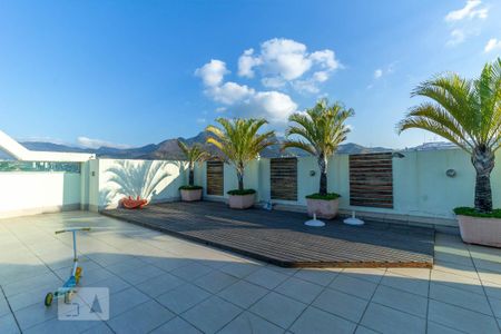 Apartamento à venda com 56m², 2 quartos e 1 vaga Apartamento à venda com 56m², 2 quartos e 1 vagaÁrea Comum - Playground