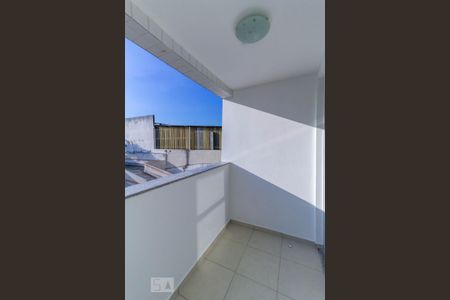 Apartamento à venda com 56m², 2 quartos e 1 vaga Apartamento à venda com 56m², 2 quartos e 1 vagaVaranda