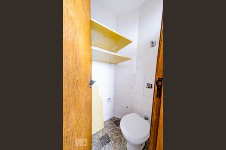 Apartamento para alugar com 70m², 3 quartos e 1 vaga Apartamento para alugar com 70m², 3 quartos e 1 vagaBanheiro de Serviço