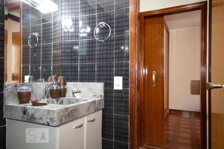 Apartamento à venda com 70m², 2 quartos e 1 vaga Apartamento à venda com 70m², 2 quartos e 1 vagaBanheiro