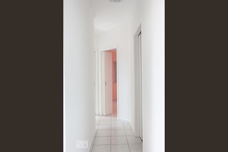 Corredor de apartamento à venda com 3 quartos, 65m² em Vila Mazzei, São Paulo