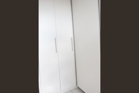 Apartamento à venda com 65m², 3 quartos e 1 vaga Apartamento à venda com 65m², 3 quartos e 1 vagaCloset