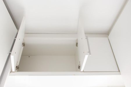 Apartamento à venda com 65m², 3 quartos e 1 vaga Apartamento à venda com 65m², 3 quartos e 1 vagaCloset