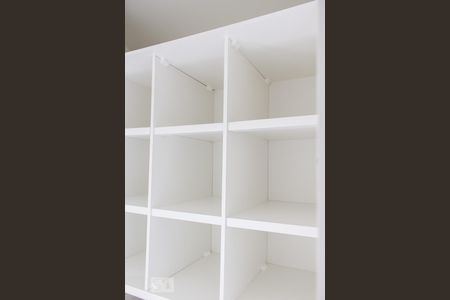 Apartamento à venda com 65m², 3 quartos e 1 vaga Apartamento à venda com 65m², 3 quartos e 1 vagaCloset