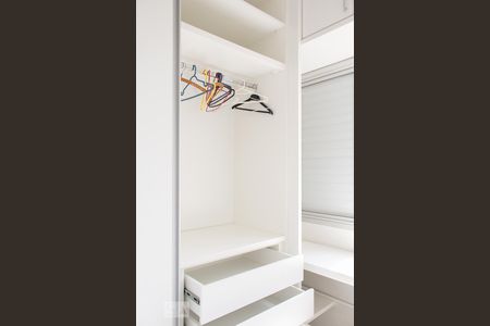 Apartamento à venda com 65m², 3 quartos e 1 vaga Apartamento à venda com 65m², 3 quartos e 1 vagaCloset