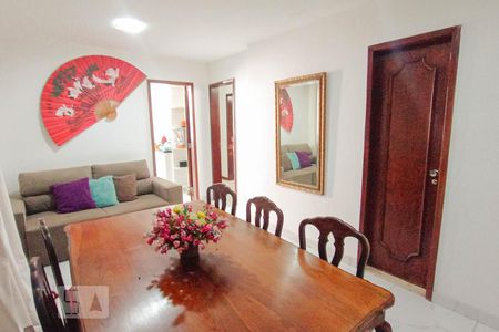 Apartamento para alugar com 180m², 3 quartos e sem vagaSala