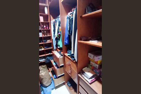 Apartamento para alugar com 180m², 3 quartos e sem vagaCloset