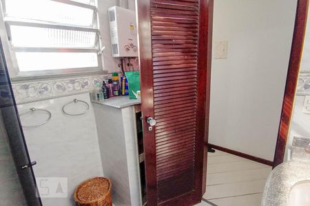 Apartamento para alugar com 180m², 3 quartos e sem vaga Banheiro da suíte 