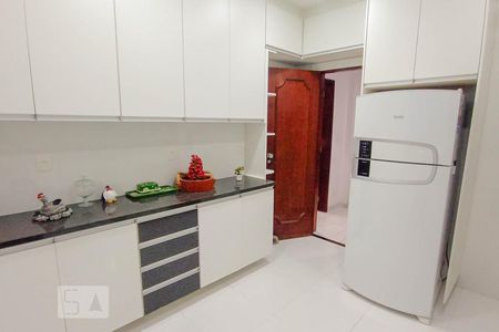 Apartamento para alugar com 180m², 3 quartos e sem vagaCozinha