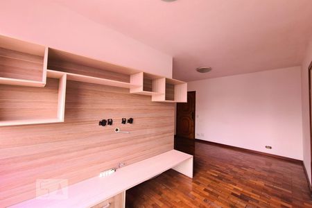 Apartamento à venda com 56m², 2 quartos e 1 vaga Apartamento à venda com 56m², 2 quartos e 1 vagaSala