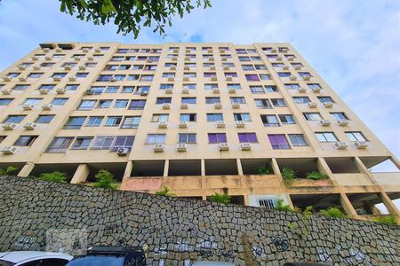 Apartamento à venda com 56m², 2 quartos e 1 vaga Apartamento à venda com 56m², 2 quartos e 1 vagaFachada