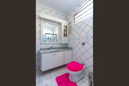 Casa para alugar com 440m², 3 quartos e 5 vagasBanheiro Quarto 1 - Suite