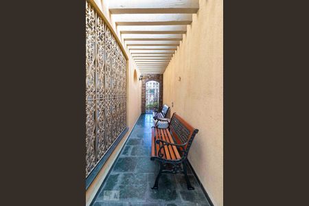 Casa para alugar com 440m², 3 quartos e 5 vagasCorredor Externo