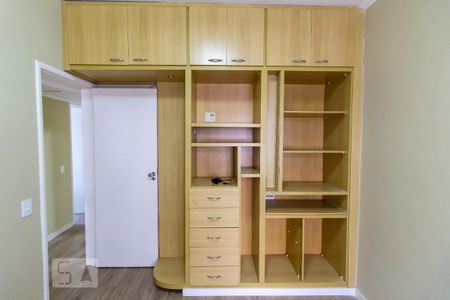 Apartamento à venda com 120m², 3 quartos e 1 vaga Apartamento à venda com 120m², 3 quartos e 1 vagaQuarto 2 - Armário