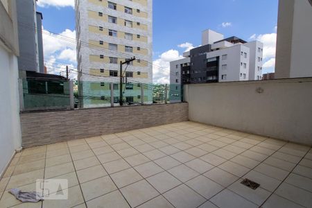 Apartamento à venda com 120m², 3 quartos e 1 vaga Apartamento à venda com 120m², 3 quartos e 1 vagaÁrea Comum