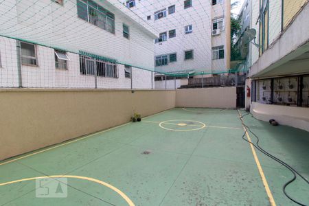 Apartamento à venda com 120m², 3 quartos e 1 vaga Apartamento à venda com 120m², 3 quartos e 1 vagaÁrea Comum - Quadra