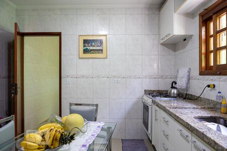 Casa à venda com 150m², 3 quartos e 4 vagas Casa à venda com 150m², 3 quartos e 4 vagasCozinha