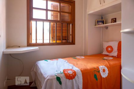 Casa à venda com 150m², 3 quartos e 4 vagas Casa à venda com 150m², 3 quartos e 4 vagasQuarto 1