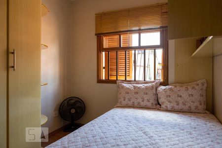 Casa à venda com 150m², 3 quartos e 4 vagas Casa à venda com 150m², 3 quartos e 4 vagasQuarto 2