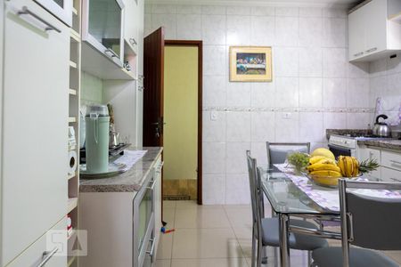 Casa à venda com 150m², 3 quartos e 4 vagas Casa à venda com 150m², 3 quartos e 4 vagasCozinha