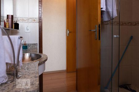 Casa à venda com 150m², 3 quartos e 4 vagas Casa à venda com 150m², 3 quartos e 4 vagasBanheiro do Quarto 3