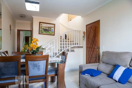 Sala de casa à venda com 3 quartos, 150m² em Jardim Pinheiros, São Paulo