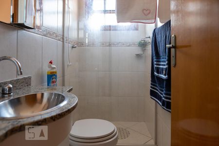 Casa à venda com 150m², 3 quartos e 4 vagas Casa à venda com 150m², 3 quartos e 4 vagasBanheiro