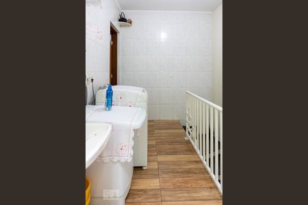 Casa à venda com 150m², 3 quartos e 4 vagas Casa à venda com 150m², 3 quartos e 4 vagasCozinha e Área de Serviço