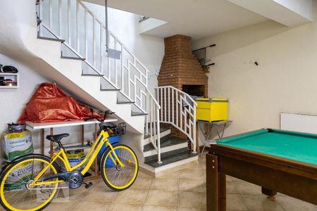 Casa à venda com 150m², 3 quartos e 4 vagas Casa à venda com 150m², 3 quartos e 4 vagasGaragem