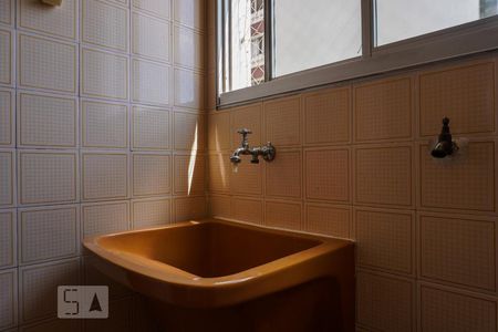 Apartamento à venda com 65m², 2 quartos e 1 vagaÁrea de Serviço