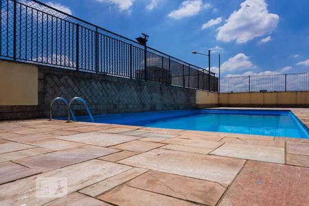 Apartamento à venda com 65m², 2 quartos e 1 vagaÁrea comum - Piscina