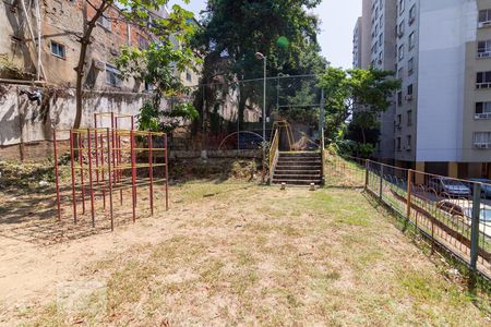 Apartamento para alugar com 45m², 2 quartos e 1 vaga Apartamento para alugar com 45m², 2 quartos e 1 vagaÁrea Comum - Playground