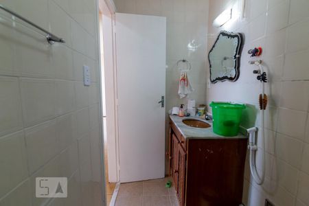 Apartamento para alugar com 45m², 2 quartos e 1 vaga Apartamento para alugar com 45m², 2 quartos e 1 vagaBanheiro