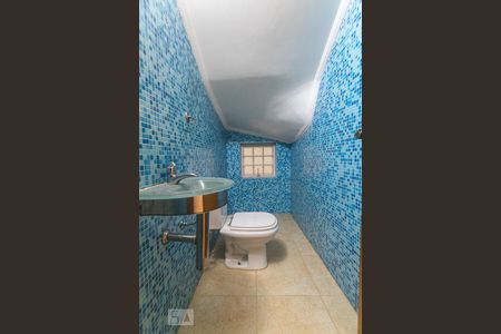 Lavabo de casa para alugar com 3 quartos, 181m² em Água Fria, São Paulo