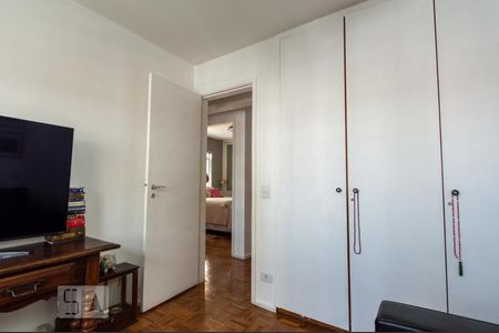 Apartamento à venda com 113m², 3 quartos e 3 vagasQuarto 2